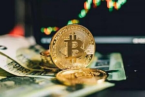 pi币官方给出的预估价值(专业人士对pi币的估值)