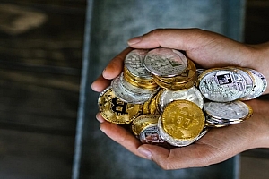 Solidity 智能合约漏洞防护指南 10 个常见漏洞详解及实用代码示例
