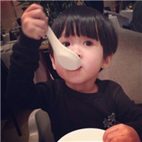 小孩间的爱情小孩情侣头像一对