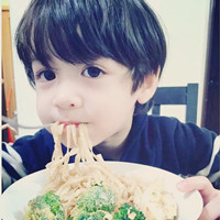小男孩小女孩间的感情小孩情侣头像