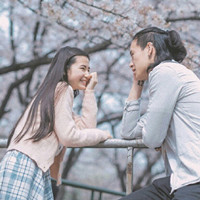 一对幸福的校园情侣校园情侣头像