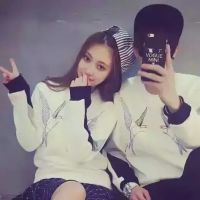幸福甜蜜的爱恋双人幸福情侣头像一对