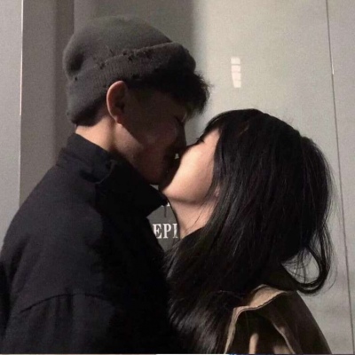 超清恩爱甜蜜的一对两张时尚气质真人情头图片