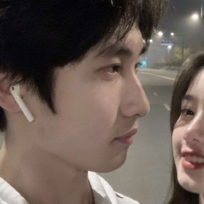 高清好看的一对两张时尚潮流真人情头图片