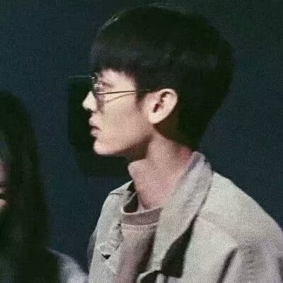高清单纯的唯美一对两张意境情头图片