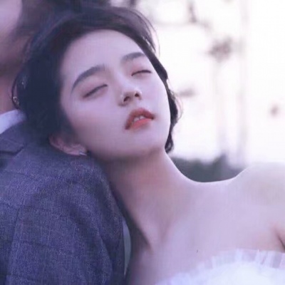 高清单纯的唯美一对两张意境情头图片