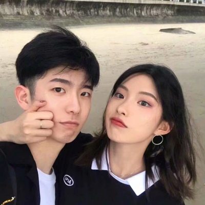 情侣头像一对两张甜美