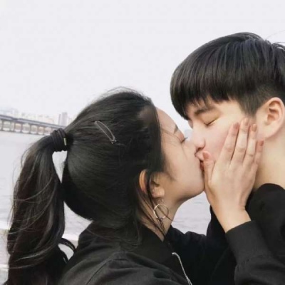 微信情侣头像一左一右可爱