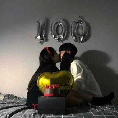 高清一对两张的双人情侣头像甜蜜真人图片