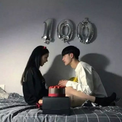 高清一对两张的双人情侣头像甜蜜真人图片