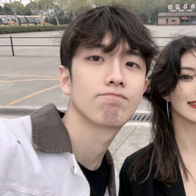 微信真人情侣头像两张一对图片