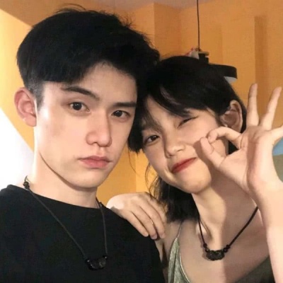 微信真人情侣头像两张一对图片