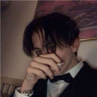 你遥远如萤火黑白个性情侣头像