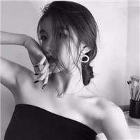 你遥远如萤火黑白个性情侣头像