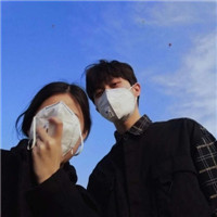 我掀起山河奔向你简单清新情侣头像