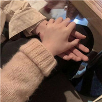 小清新情侣牵手头像