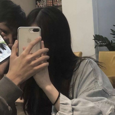 很潮有个性的情侣头像一对 我不是太阳却甘愿给你所有温暖