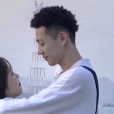 学生范情侣头像一对一人一张 青春好看的情侣头像大全