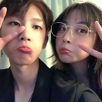 高清超虐狗的2人一起的情侣头像图片