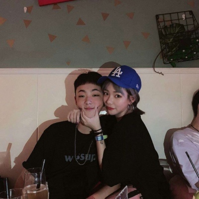 高清超虐狗的2人一起的情侣头像图片