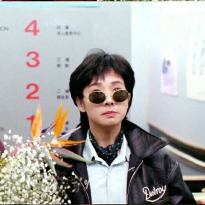 港风情侣头像一人一张