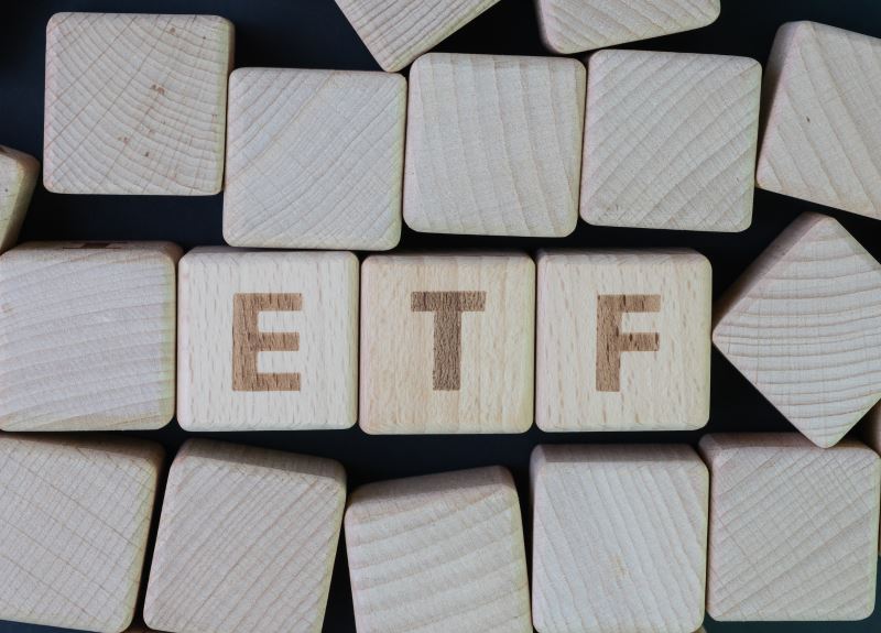 比特币ETF怎么买？现货ETF、期货ETF与直接买币差异一次看